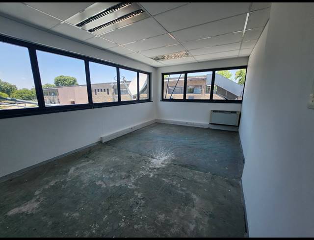 313M² RETAIL TO LET IN RANDJESPARK